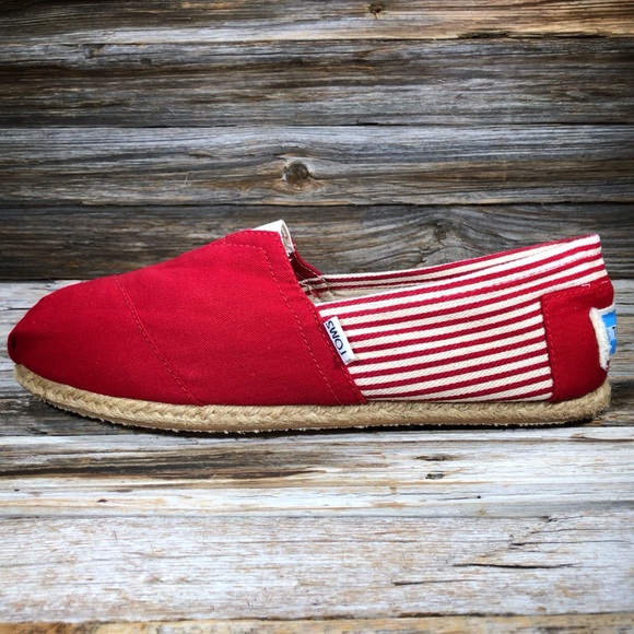 NWT Toms Unisex Red Stripped Loafer Slip Boat Shoe - Picture 6 of 7